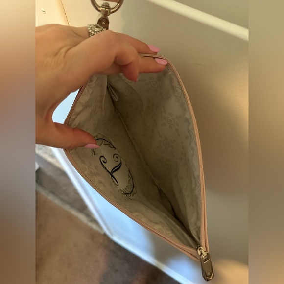 Thirty-One Jewell “T” Embroidered Clutch Wristlet - Picture 7 of 11